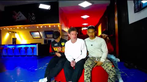 Snapshot of extrangers chatting on September 14, 2025, 11:42 am extrangers online show from September 14, 2025, 11:42 am