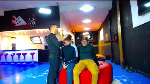 Snapshot of extrangers chatting on September 22, 2025, 11:34 am extrangers online show from September 22, 2025, 11:34 am