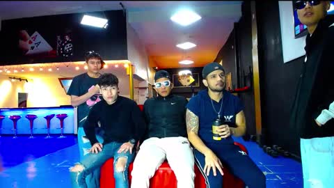 Snapshot of extrangers chatting on September 30, 2025, 11:04 am extrangers online show from September 30, 2025, 11:04 am