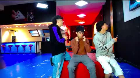 Snapshot of extrangers chatting on October 11, 2025, 12:04 pm extrangers online show from October 11, 2025, 12:04 pm