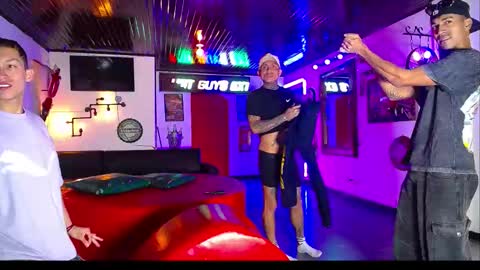 Snapshot of extrangers chatting on February 22, 2026, 12:15 pm extrangers online show from February 22, 2026, 12:15 pm