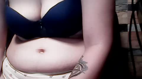 Snapshot of extremelydmilkyboobs chatting on June 29, 2026, 10:15 am extremelydmilkyboobs online show from June 29, 2026, 10:15 am