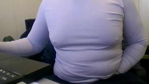 derssing online show from March 1, 2026, 7:54 am