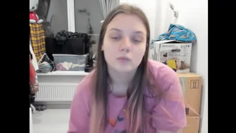 Snapshot of eyes_say_yes chatting on February 15, 2026, 8:16 pm Yara online show from February 15, 2026, 8:16 pm