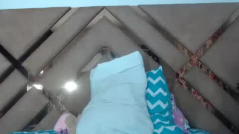 eyshaexotii online show from April 13, 2026, 9:09 pm