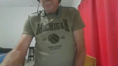 SweetZeek online show from November 21, 2025, 8:18 pm