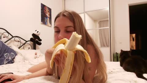 call me Princess online show from April 5, 2026, 5:43 pm