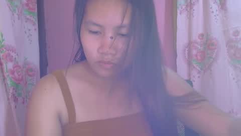 ezra_mae online show from September 16, 2025, 2:01 am