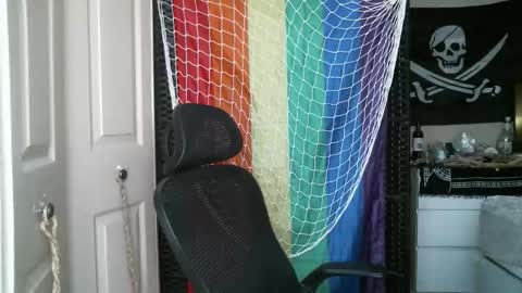 Ezra Naamah online show from February 25, 2026, 7:01 pm