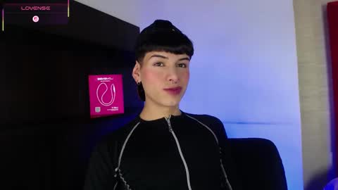 Snapshot of ezra_storm chatting on October 16, 2025, 4:57 am Juan online show from October 16, 2025, 4:57 am