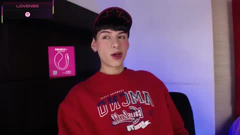 Snapshot of ezra_storm chatting on October 22, 2025, 5:08 am Juan online show from October 22, 2025, 5:08 am