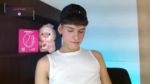 Snapshot of ezra_storm chatting on November 9, 2025, 4:44 am Juan online show from November 9, 2025, 4:44 am