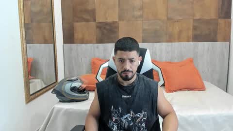 Ezzio Scolaro online show from September 15, 2025, 1:55 pm