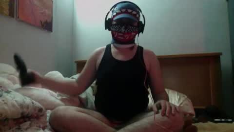 Snapshot of f2mslut chatting on December 15, 2025, 5:01 am Leo Bourdon online show from December 15, 2025, 5:01 am