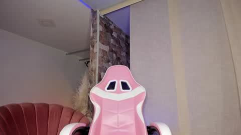 Snapshot of fabianna_laraa chatting on December 19, 2024, 12:56 pm Thianna online show from December 19, 2024, 12:56 pm