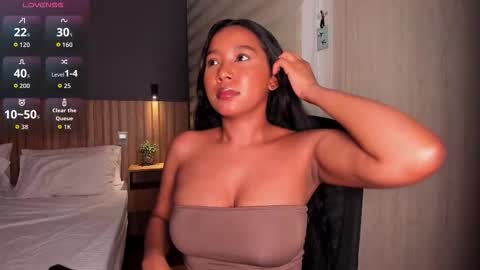 Thianna online show from March 25, 2026, 8:53 am