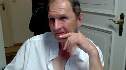 Fabian online show from July 7, 2026, 9:30 pm