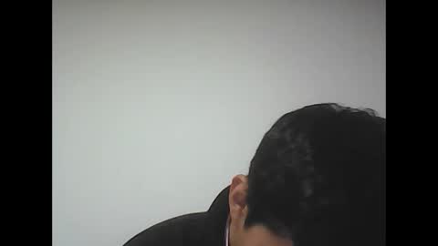 R online show from October 3, 2025, 1:35 am