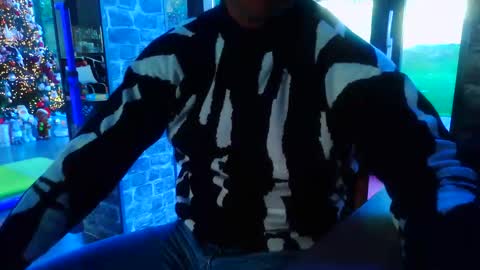 fabxxxl online show from December 15, 2025, 1:59 pm