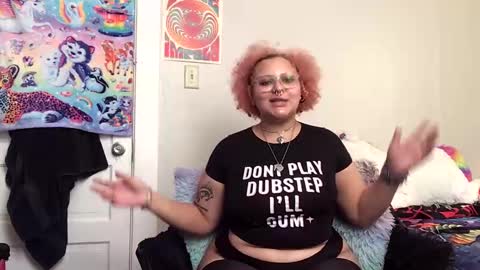 FaeBae online show from September 28, 2025, 8:03 pm