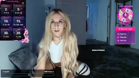 Snapshot of faephoenix chatting on November 17, 2025, 10:37 pm Fae Phoenix online show from November 17, 2025, 10:37 pm