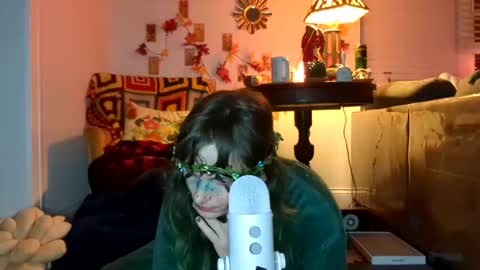 Snapshot of faequeenmommy chatting on December 8, 2024, 12:18 am Goddess Fae the Feral Fairy Witch online show from December 8, 2024, 12:18 am