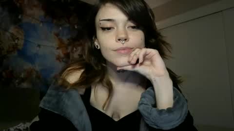 Snapshot of faerienugs chatting on January 12, 2025, 2:56 am Faerie 3 online show from January 12, 2025, 2:56 am