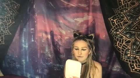 Snapshot of faexoxoxo chatting on December 7, 2024, 4:36 pm Fae online show from December 7, 2024, 4:36 pm