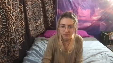 Snapshot of faexoxoxo chatting on December 24, 2024, 9:06 am Fae online show from December 24, 2024, 9:06 am