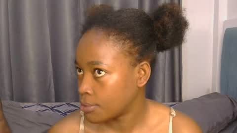 Snapshot of fairy_pearl chatting on June 18, 2026, 3:07 am fairy_pearl online show from June 18, 2026, 3:07 am