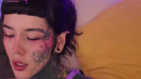 Snapshot of fairyflexxx chatting on February 4, 2026, 8:47 pm Fairy online show from February 4, 2026, 8:47 pm