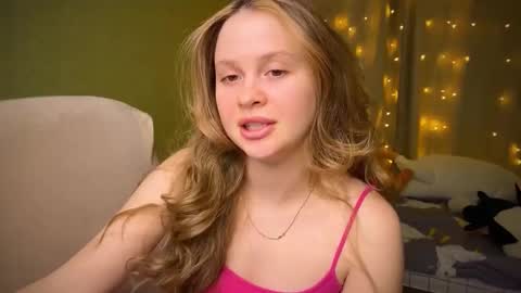 Ilona online show from February 18, 2025, 1:33 pm