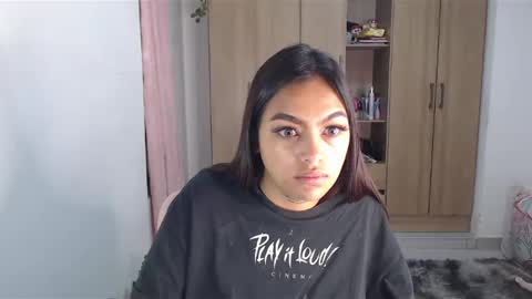 Snapshot of fairylatin chatting on January 23, 2025, 10:01 am fairylatin online show from January 23, 2025, 10:01 am