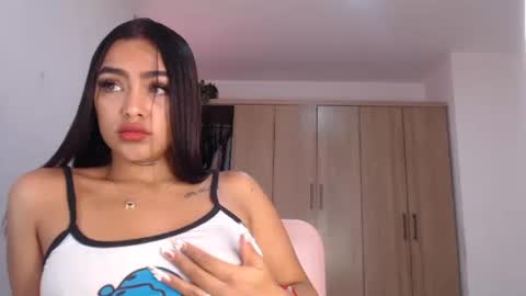 Snapshot of fairylatin chatting on January 30, 2025, 8:21 pm fairylatin online show from January 30, 2025, 8:21 pm