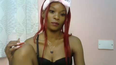 faizah_ online show from April 6, 2026, 5:36 pm