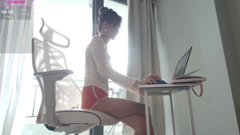 Miya online show from February 4, 2025, 4:26 am