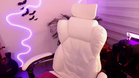 Snapshot of fallenag__ chatting on October 15, 2025, 2:44 am OF fallenag 1 online show from October 15, 2025, 2:44 am