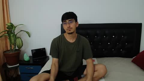 FallGays online show from March 5, 2026, 11:34 pm