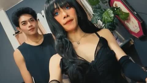 Snapshot of familystroke_twinny8 chatting on September 25, 2025, 12:53 pm Alexandra x Alexandro online show from September 25, 2025, 12:53 pm