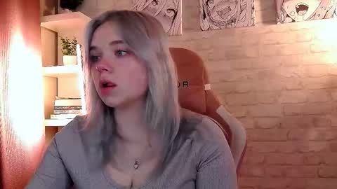 Snapshot of fancybella chatting on October 5, 2025, 7:28 am Bella online show from October 5, 2025, 7:28 am