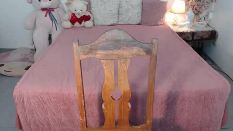 Layla online show from January 15, 2026, 10:02 pm