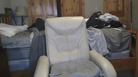 Snapshot of fanfriction chatting on October 20, 2025, 6:30 pm Fan Friction online show from October 20, 2025, 6:30 pm