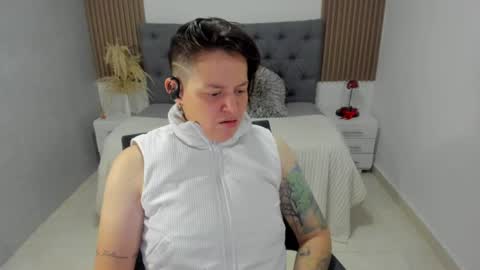 FANNY online show from July 1, 2026, 9:25 pm