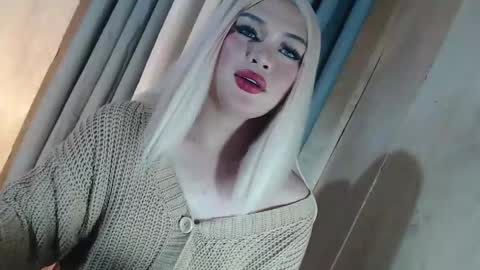 Snapshot of fantasticcock69_daniella chatting on May 18, 2026, 10:48 pm DANIELLA - DONT FORGET TO GIVE ME A THUMBSU UP online show from May 18, 2026, 10:48 pm