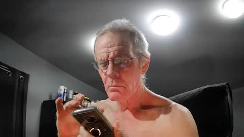 Snapshot of fantasyresort chatting on December 2, 2024, 3:58 am fantasyresort online show from December 2, 2024, 3:58 am