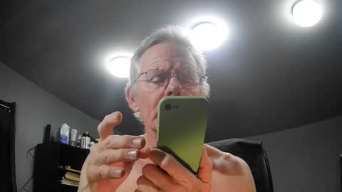 Snapshot of fantasyresort chatting on January 4, 2025, 4:33 am fantasyresort online show from January 4, 2025, 4:33 am