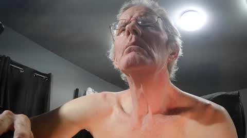 Snapshot of fantasyresort chatting on February 2, 2025, 4:26 am fantasyresort online show from February 2, 2025, 4:26 am