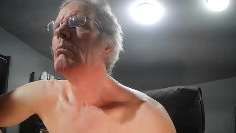 Snapshot of fantasyresort chatting on February 13, 2025, 4:22 am fantasyresort online show from February 13, 2025, 4:22 am