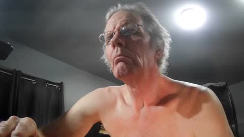 Snapshot of fantasyresort chatting on February 23, 2025, 4:28 am fantasyresort online show from February 23, 2025, 4:28 am