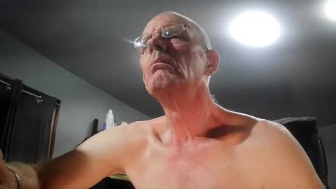 Snapshot of fantasyresort chatting on September 15, 2025, 3:06 am fantasyresort online show from September 15, 2025, 3:06 am